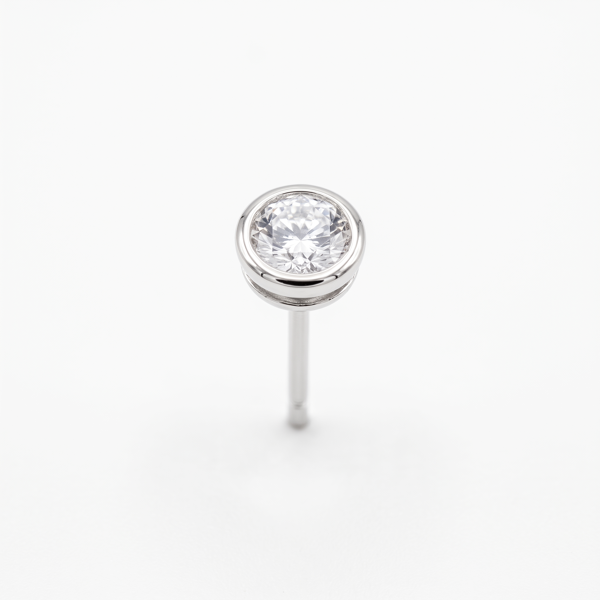 Gold Wz Round Cut Studs Earring — studio