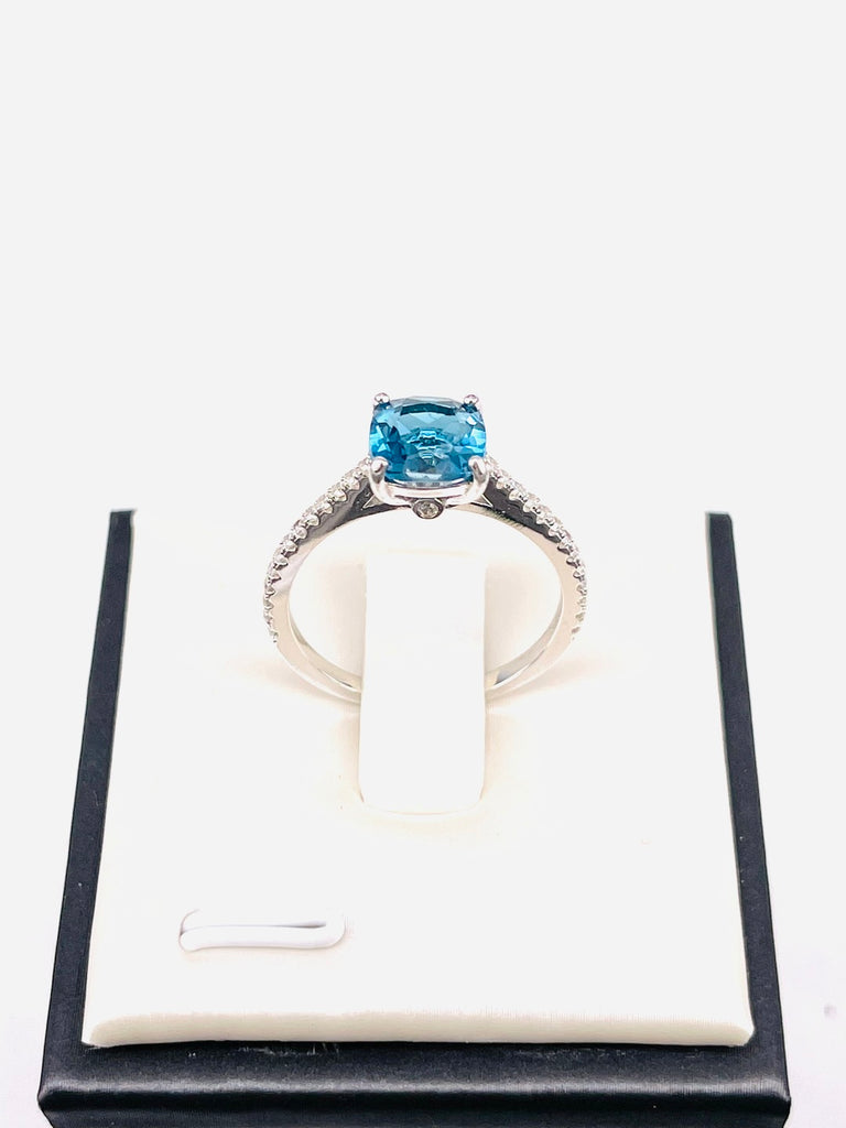 Princess cut Blue Zircone ring with Cubic Zirconia in Sterling Silver and Rhodium