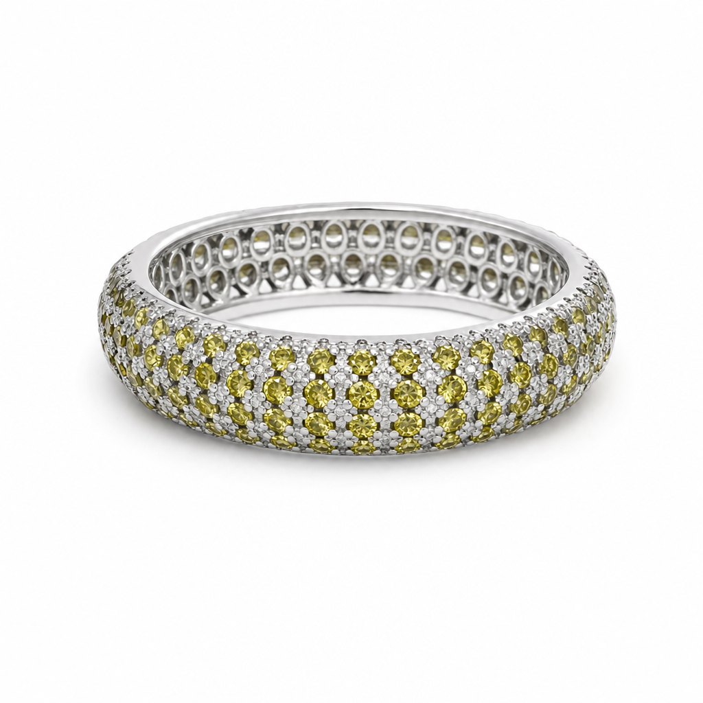 Gold Yt Infinity Band Ring 11 — studio