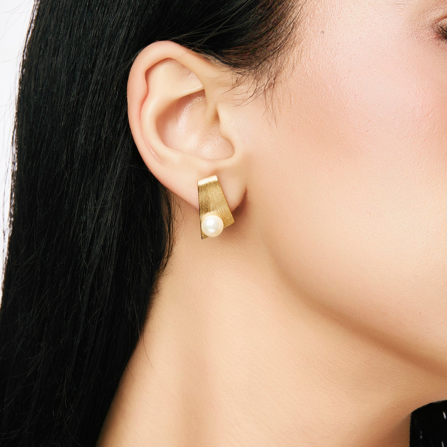 Golden Pearl Earrings