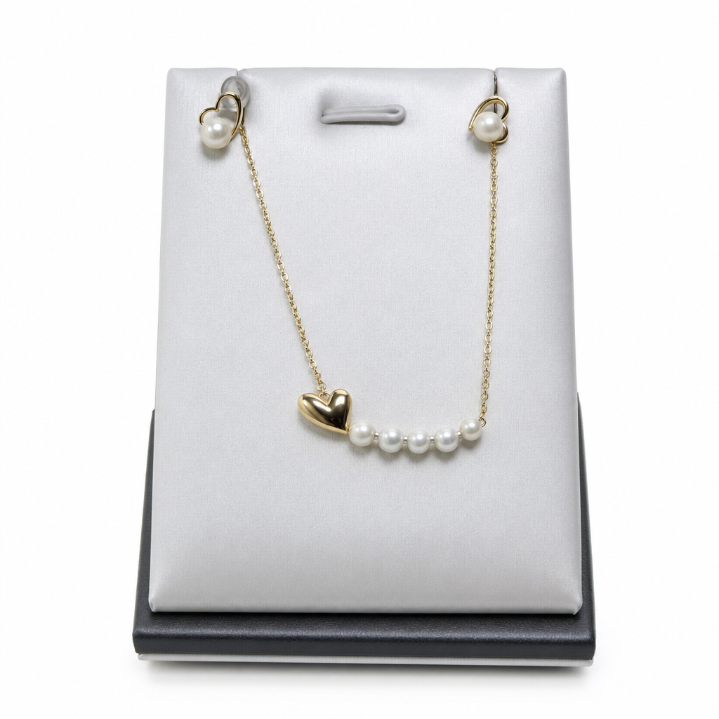 Gold Pe Heart Necklace — studio