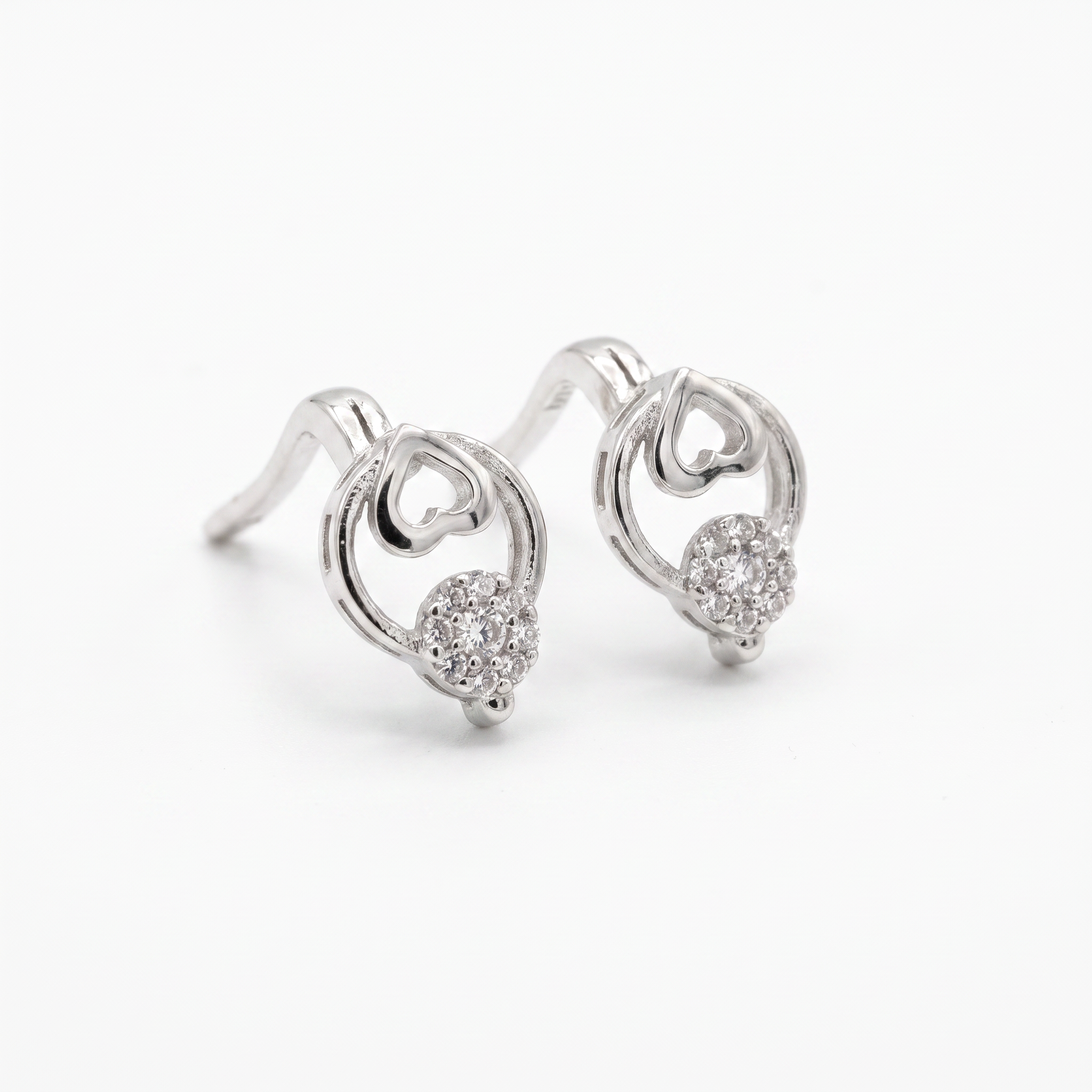 Gold Wz Heart Cut Earring — studio