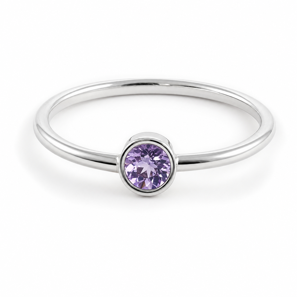 Silver Simpel Band Ring 7 — studio