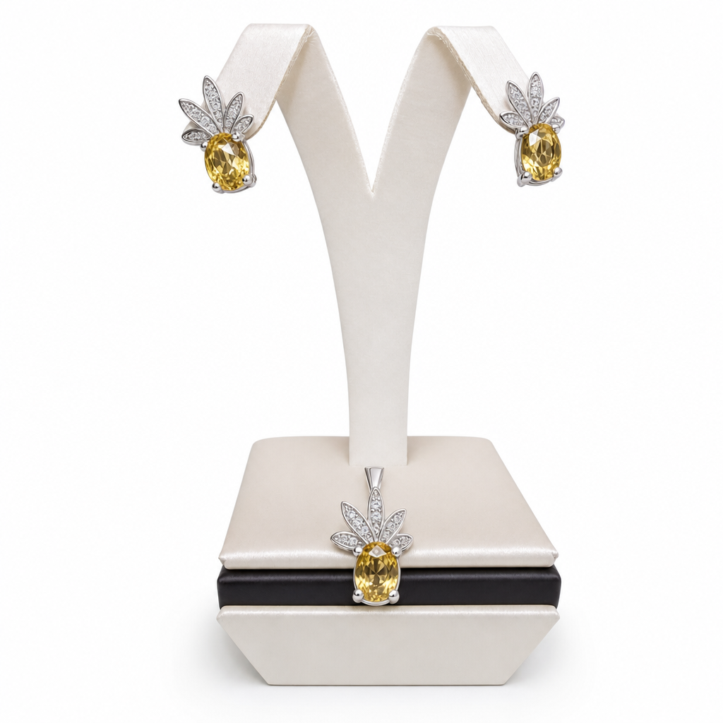 Gold Yt White Pe Trillion Cut Pendant — studio