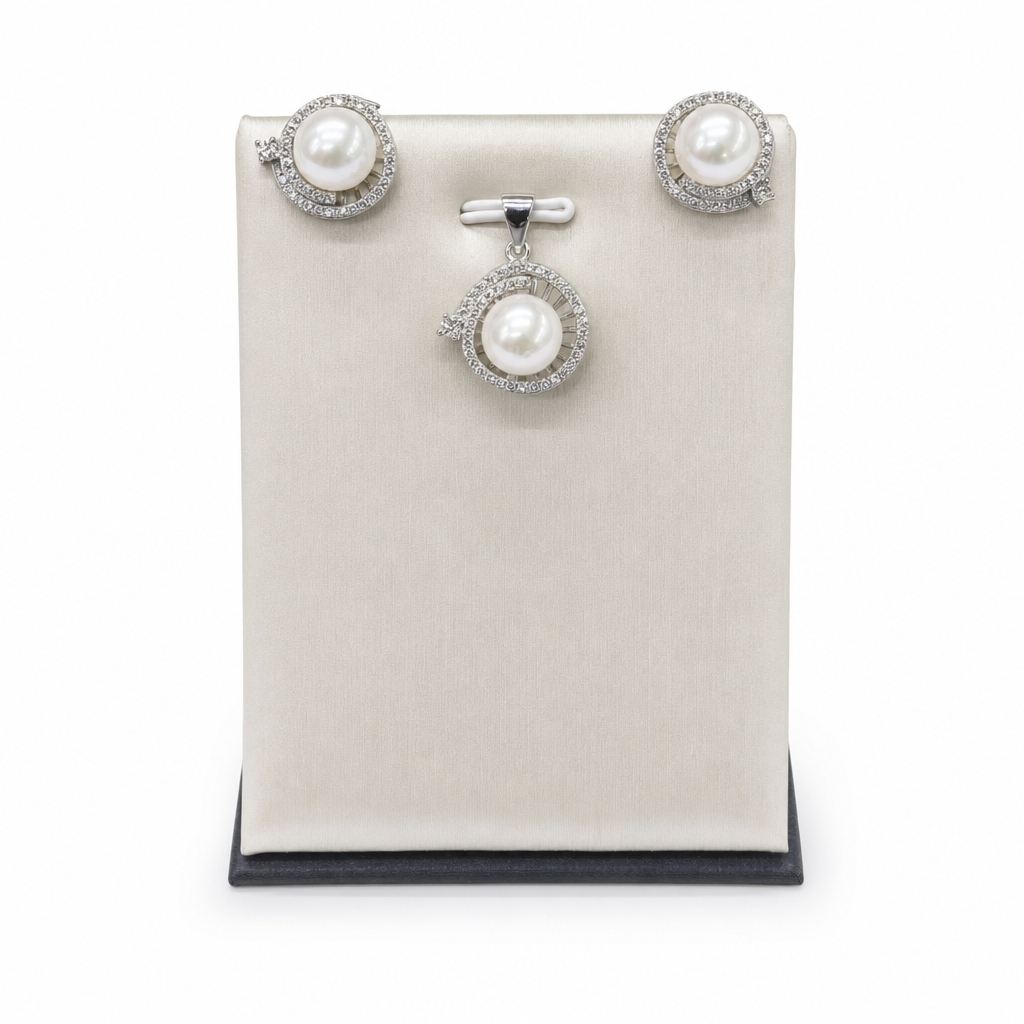 Gold Pe White Wz Pendant — studio