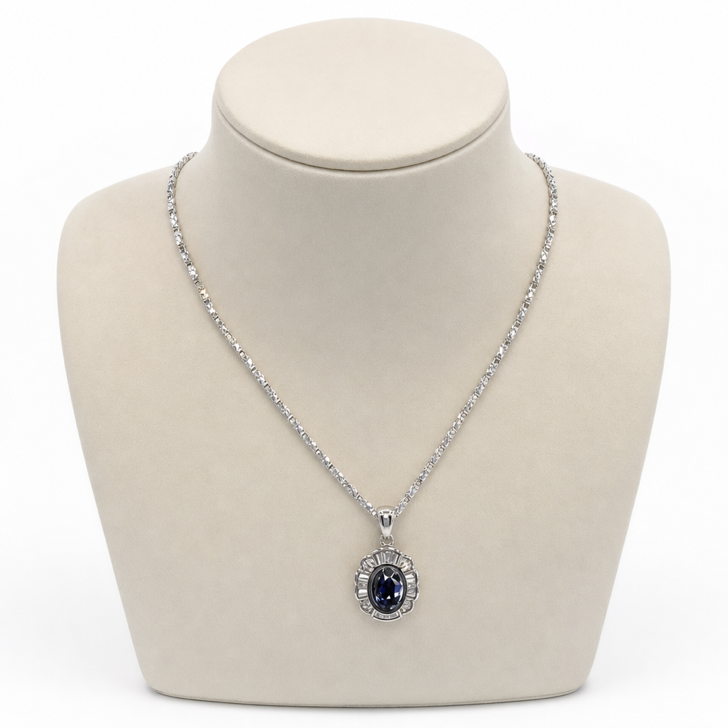 Gold Star Sa White Baguette Oval Pendant — studio