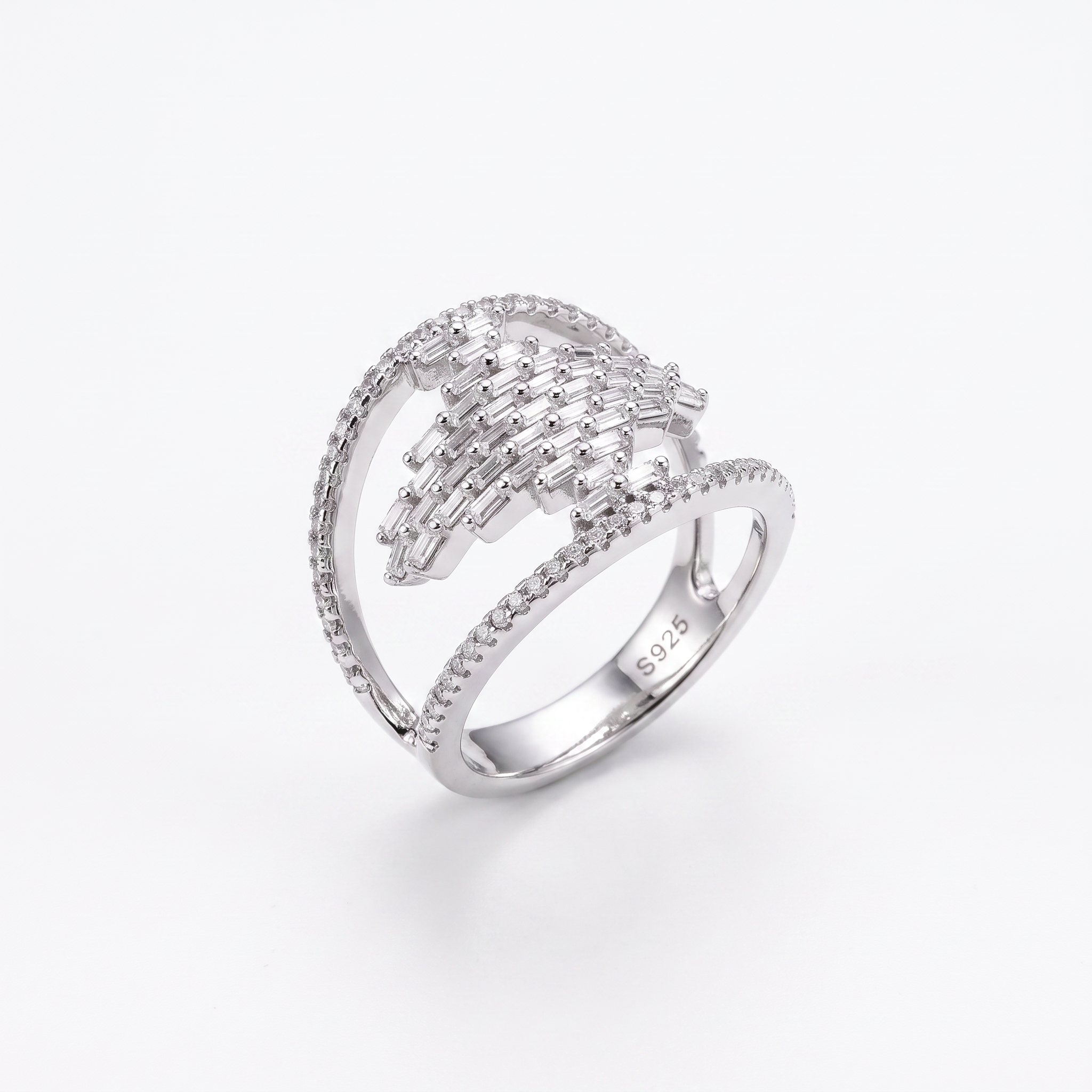 Gold Wz White Baguette Ring 7 — studio